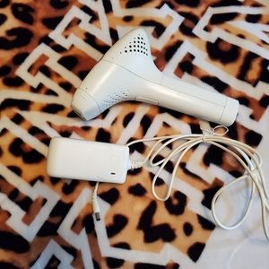 Flash and go hair remover